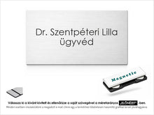 Kép betöltése a galériamegjelenítőbe: Kitűző névtáblák mágnessel
